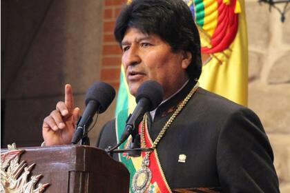 El Tribunal Supremo Electoral de Bolivia aceptó ayer su postulación junto con Álvaro García
