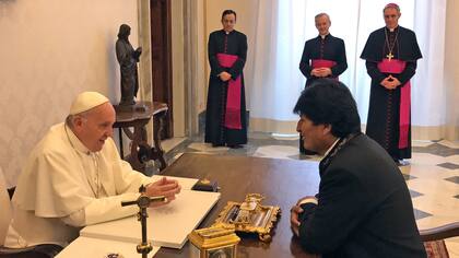 Evo Morales le agradeció al Papa su apoyo para una salida al mar