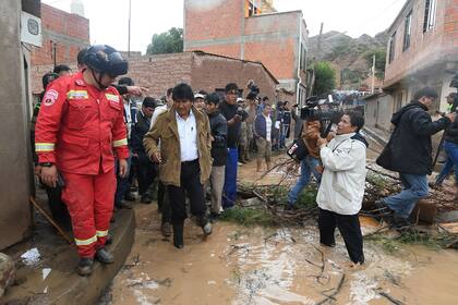 Evo Morales recorre las zonas inundadas.