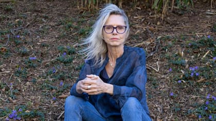 Evy Mages cargó por décadas con memorias que no se atrevía a revelar, ni siquiera a sí misma