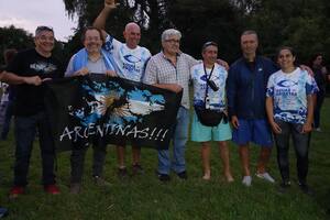 A cuarenta años de Malvinas, 40 kilómetros de nado en el Río de la Plata