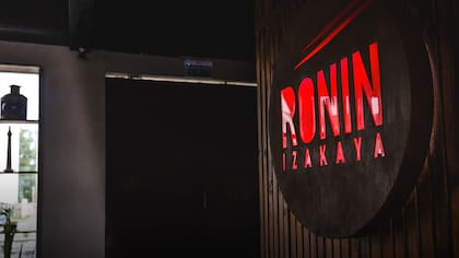 Excelso sushi con vista a la Bahía Grande de Nordelta, un programón