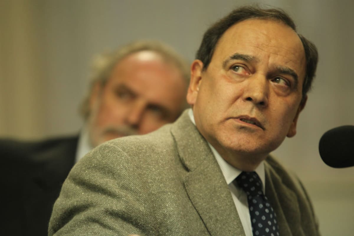 Condenan a cuatro exfuncionarios de la empresa estatal de energía Enarsa por defraudación