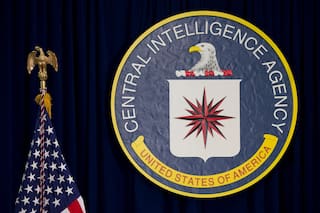 Exfuncionario de la CIA, acusado de robar millones de dólares en lingotes de oro al gobierno de EE.UU.