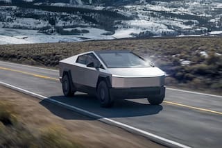 Cómo es la Tesla Cybertruck en la que llegó un diputado libertario al Congreso