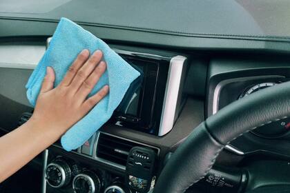 Existen ciertos productos de limpieza que podrían arruinar a los elementos del auto