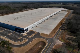 Expansión de centros de detención del ICE genera indignación en comunidades de todo EEUU