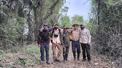 Expedición Juco, durante el rastreo del oso andino y filmación del documental en las selvas nubladas y bosques de altura en Argentina y Bolivia.