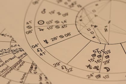 Explora nuevas oportunidades con las predicciones astrológicas de Nana Calistar para hoy, 23 de abril

