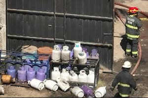 Habló la mamá de Thiago, el joven de 18 que está grave tras la explosión en Mariano Acosta: "Le impactó una bola de fuego en la cabeza"