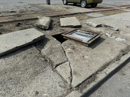 Explotaron tres alcantarillas en cadena, pero ningún vecino resultó herido