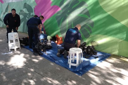 Explotó un tanque de amoníaco en Barracas, hay fuga de gases tóxicos, se evacuaron cuatro manzanas