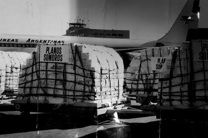 Exportación de planos sonoros o gabinetes acústicos Bertagni, en 1971