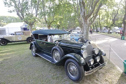 Exposición de autos antiguos Autoclasica en el Hipódromo de San Isidro.
PACKARD 645 Dietrich Dual Cowl Ph
aeteon