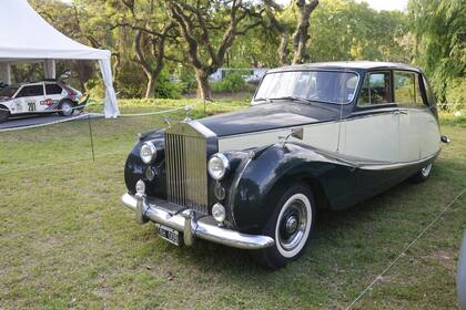 Exposición de autos antiguos Autoclasica en el Hipódromo de San Isidro.
Rolls Royce Silver Wraith 1957