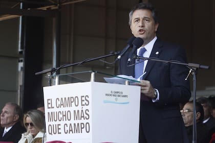 En la inauguración de la Exposición Rural, Etchevehere dijo que la del kirchnerismo fue "la década depredada"