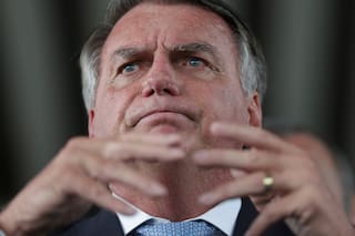Expresidente Bolsonaro muestra mejoría renal pero sigue sin previsión de alta