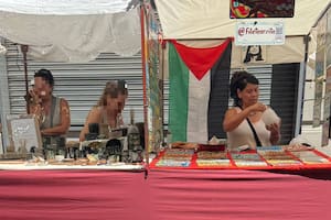 Inhabilitaron a tres feriantes tras expulsar a otra vendedora al grito de “¡Fuera los sionistas!