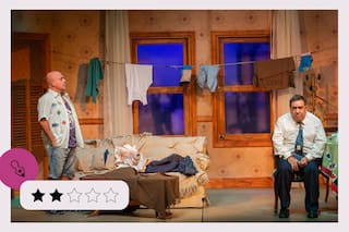 Extraña pareja: un clásico del teatro, abordado con trazo grueso