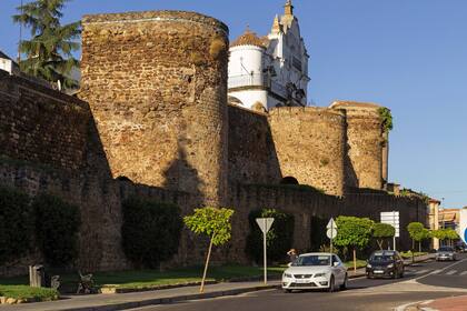 Parte sur de la muralla de Plasencia