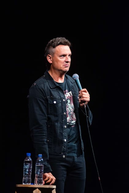 Ezequiel Campa: “Transité una pequeña crisis, porque después de muchos años de trabajar haciendo y estrenando shows, sentía que estaba desconectado de la raíz, del porqué me dedico a lo que me dedico”