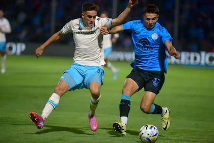Ezequiel Cannavo y Julián Mavilla en plena disputa.