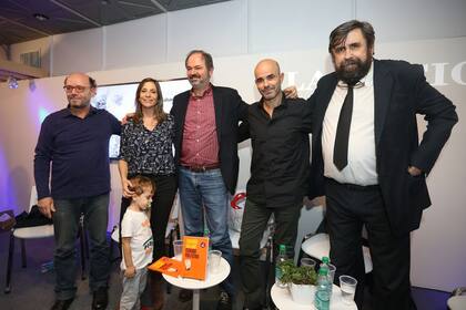 Fernández Moores, Ángela Lerena, Juan Villoro, Eduardo Sacheri y Apo