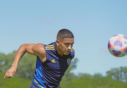 Ezequiel Fernández regresó del préstamo en Tigre y es considerado por Hugo Ibarra para Boca
