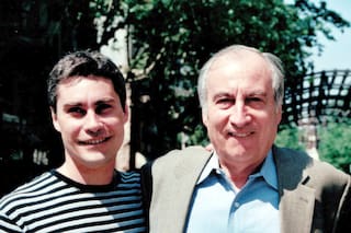 Los recuerdos de su padre, Tomás Eloy Martínez, su vínculo con Borges y una vida dedicada a
los libros