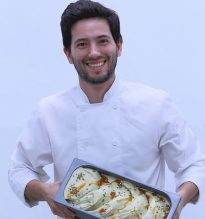 Ezequiel pasó de tener una heladería a fabricar helados para restaurantes y supermercados en varios estados de EE.UU.