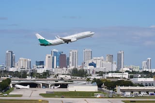 FAA levanta orden de reducción de vuelos, permitiendo a aerolíneas reanudar itinerarios regulares