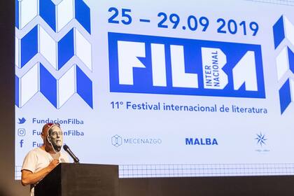 Casas eligió a los adolescentes como público imaginario de su charla de apertura del festival literario