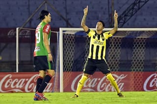 "Morro" García: el gesto del capitán de Peñarol para el ídolo de Nacional