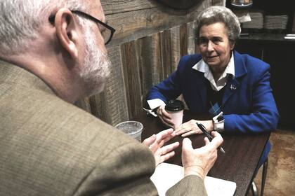 Fabián Bedne, concejal de Nashville, Tennessee, es uno de los delegados que elegirá formalmente a Joe Biden como candidato presidencial del Partido Démocrata