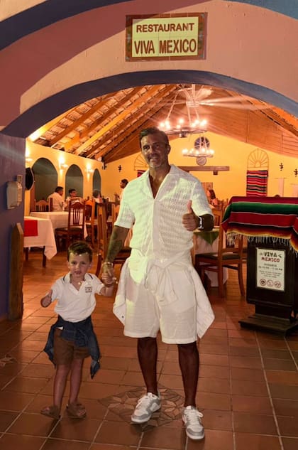 Fabián Cubero junto a su hijo Luca en República Dominicana
(Foto: @fabiancuberooficial)