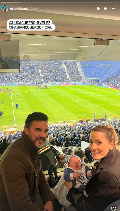 Fabián Cubero y Mica Viciconte llevaron a Luca a ver un partido de Vélez Sarfield por Copa Libertadores. Foto/Instagram @micaviciconte