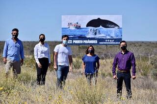 Tras el debate: la insólita explicación del intendente por el cartel inaugurado