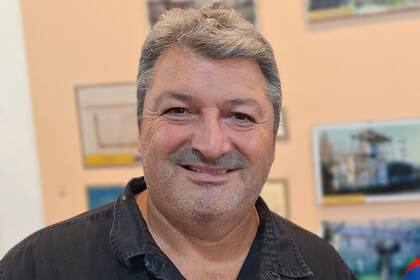 Fabián López, presidente de la comisión que resguarda el Museo Ferroviario de Mechita