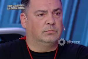 Fabián participó de Los 8 escalones y uno de los amigos que lo acompañó tuvo un inesperado gesto con Pampita (Foto: Captura de TV / eltrece)