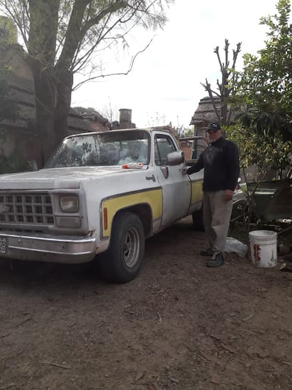 Fabio iba en su camioneta cuando vio a La Llorona