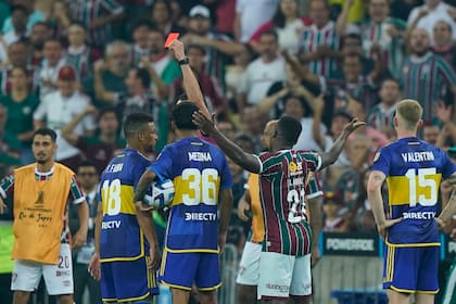 Fabra ve la roja por una reacción inocente en la final de la Copa Libertadores 2023 ante Fluminense