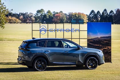 Fabricado íntegramente en Francia, en la planta de Rennes, el nuevo Citroën C5 Aircross inaugura en la marca la plataforma STLA Medium de Stellantis.