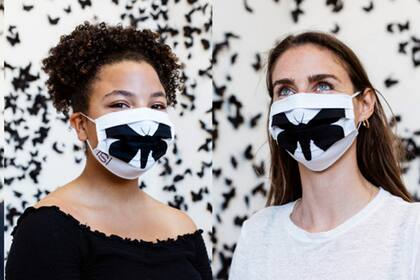 En el Stedelijk Museum de Ámsterdam se venden barbijos diseñados por el mexicano Carlos Amorales