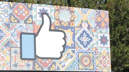 Facebook es una de las empresas que reportó un alza importante de sus ingresos gracias a la publicidad para smartphones