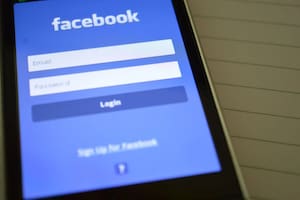 Facebook permite descargar datos personales (Foto Pexels)
