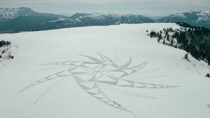 Facebook / Simon Beck