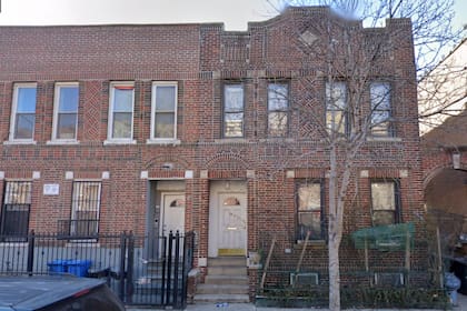 Fachada actual de la casa donde asesinaron a Amadou Diallo