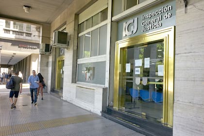 Fachada de la IGJ, sede avenida Paseo Colon 285.