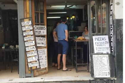 Fachada del antiguo local de 1927 de la Vieja Colonial en Córdoba