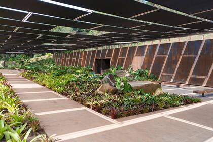 Fachada del nuevo espacio dedicado a Kusama, un edificio diseñado por los arquitectos Fernando Maculan (MACh) y Maria Paz (Rizoma)